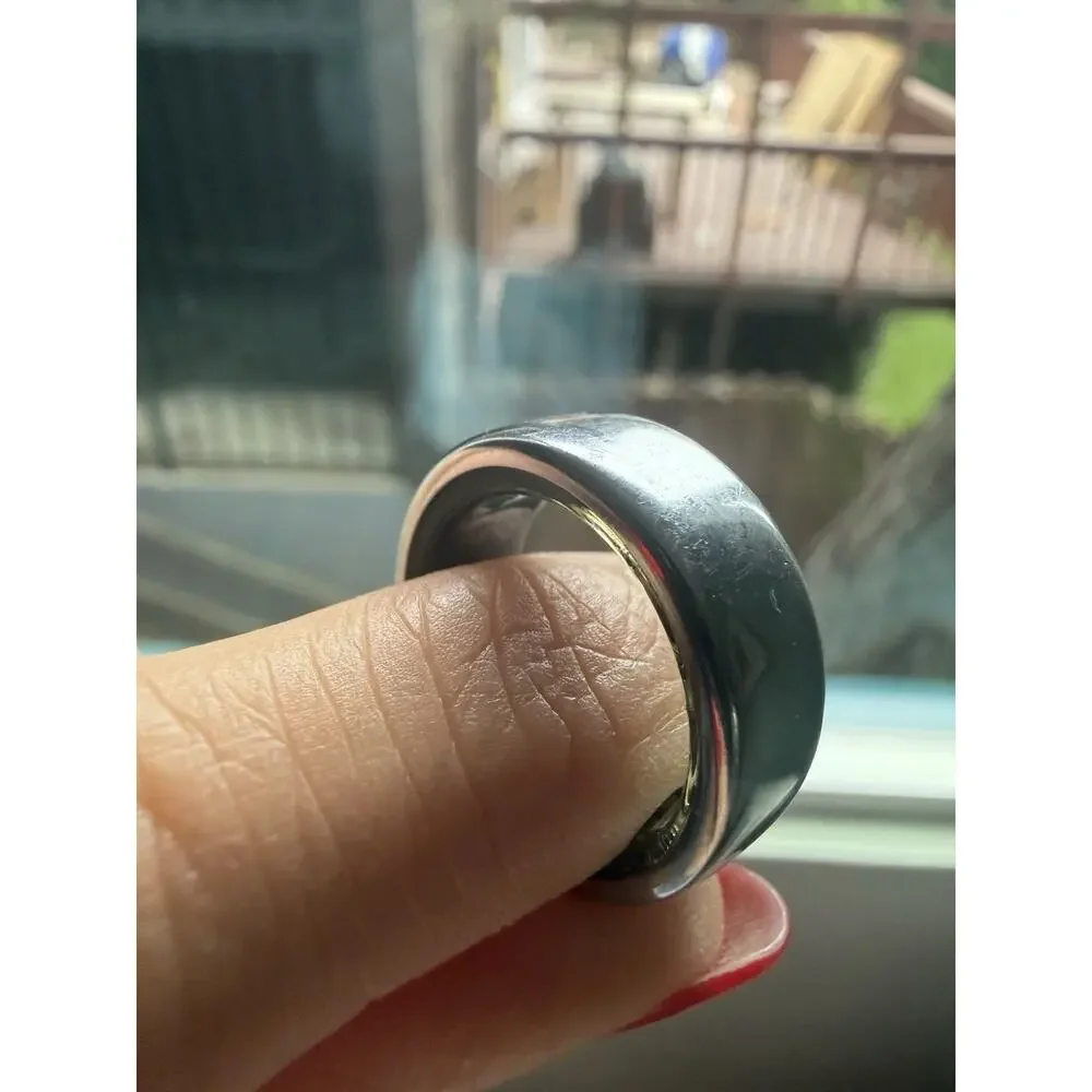 ✨ Oura Ring Gen 3 Silver Horizon, Unisex, Size 8 + New Charger